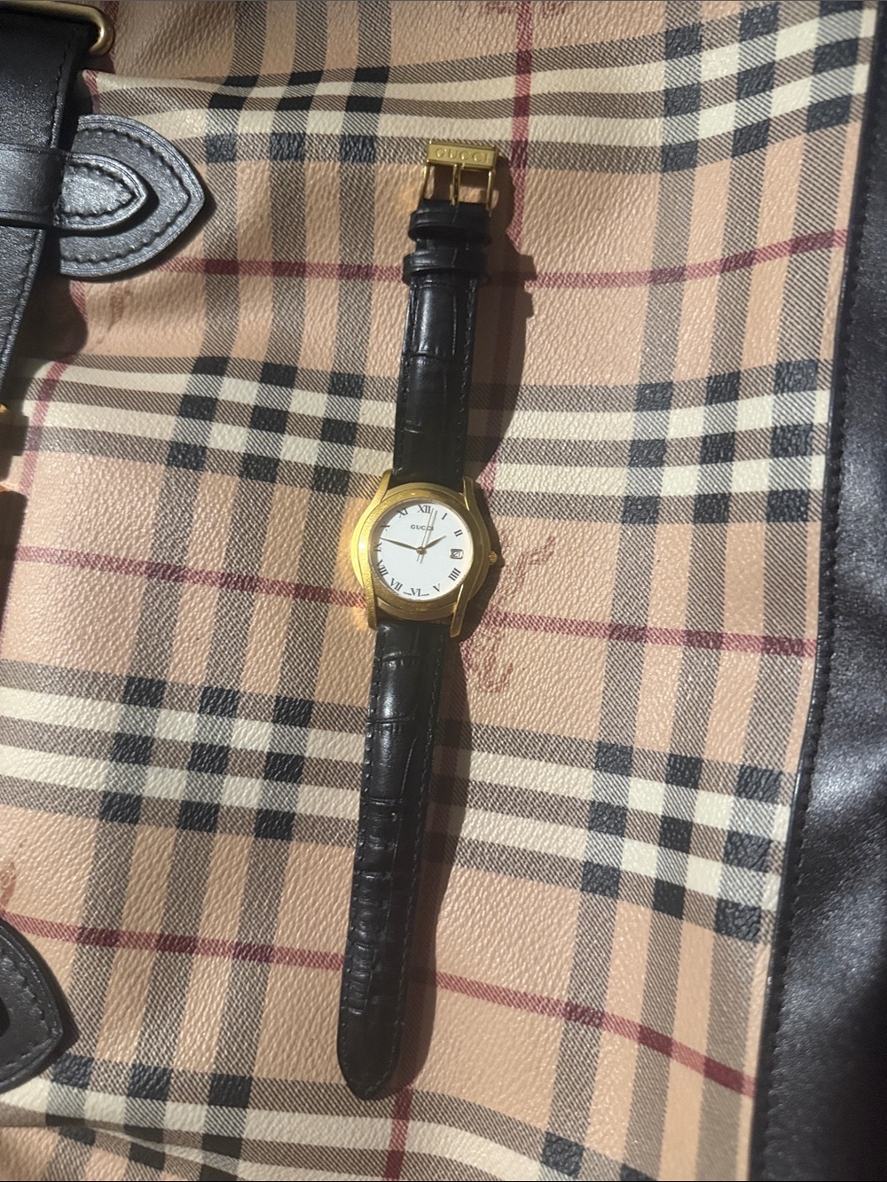 Gucci Black Leather Strap Gold-Tone Case Women's Watch